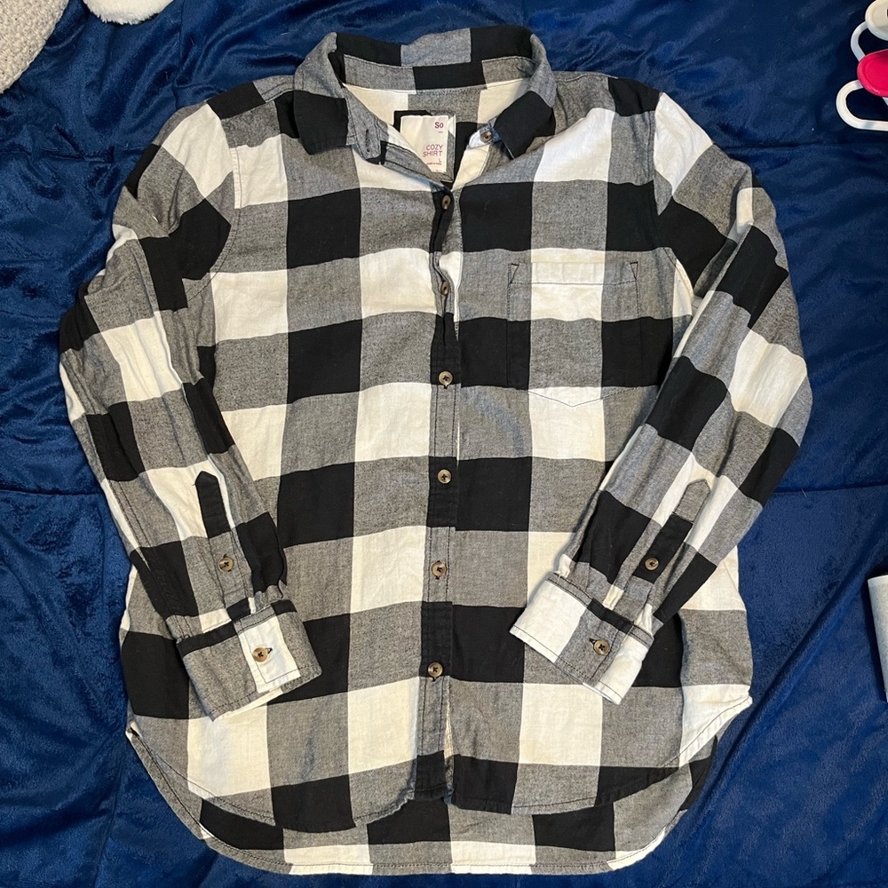 So Black and White “Cozy Shirt”